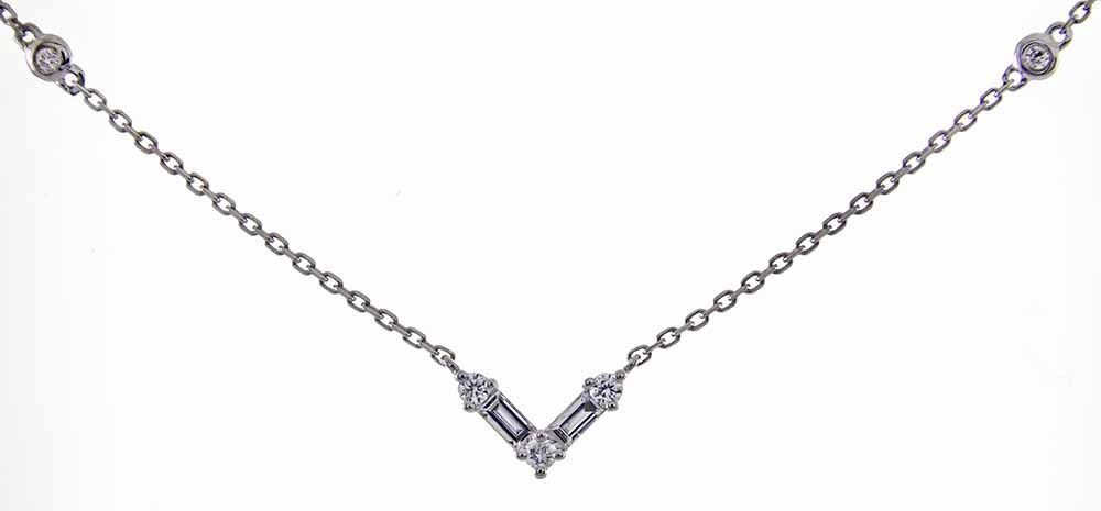 Lumiere Necklace