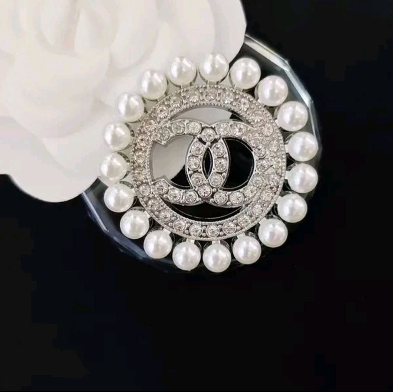 Classy Chic Brooches