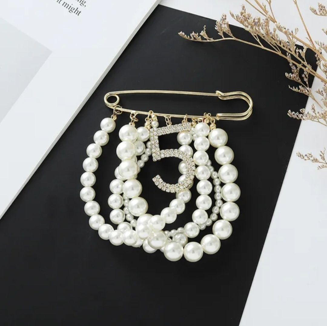Classy Chic Brooches, Material: #5