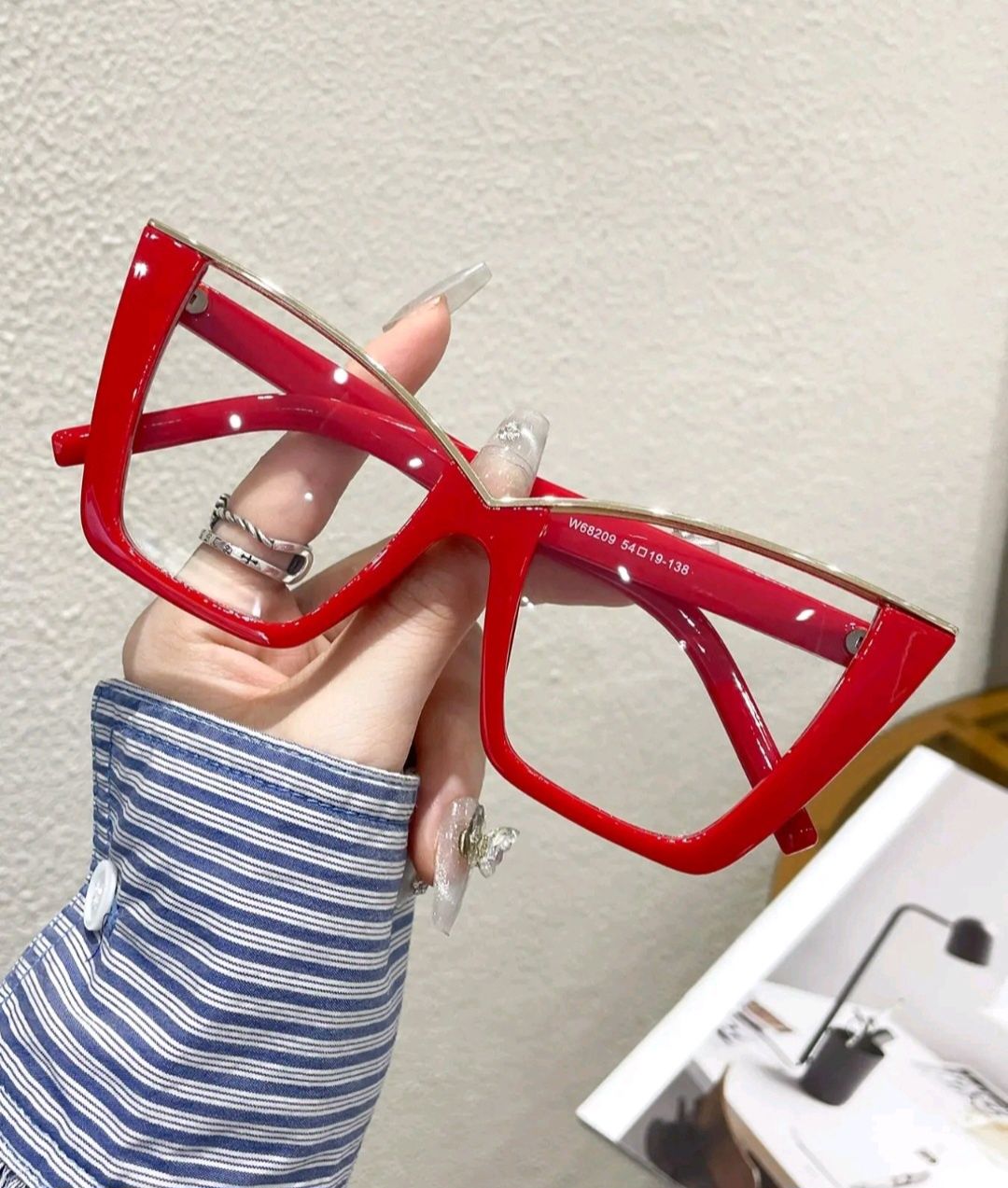 Square Simple, color: Red(32)