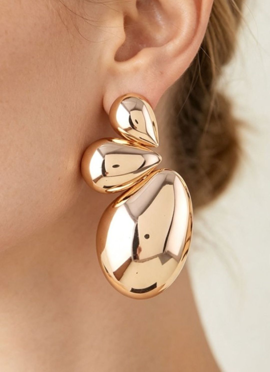 Triple Polished Teardrop Earrings, color: Gold
