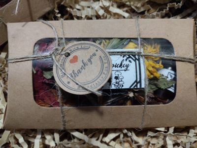 Manic Pickcy herb blend