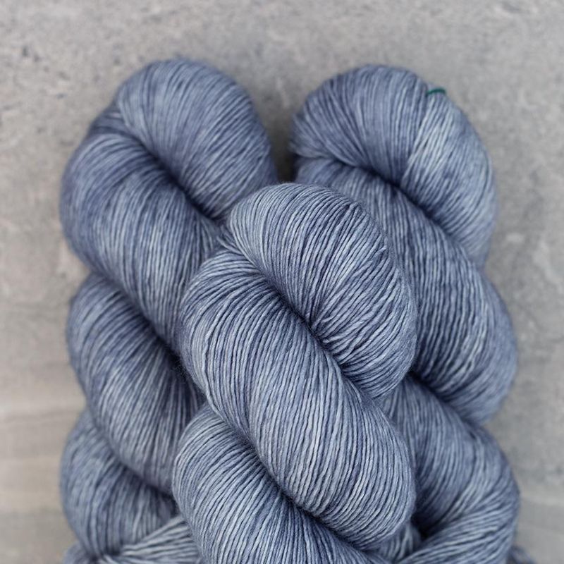 Triple Twist, Aura