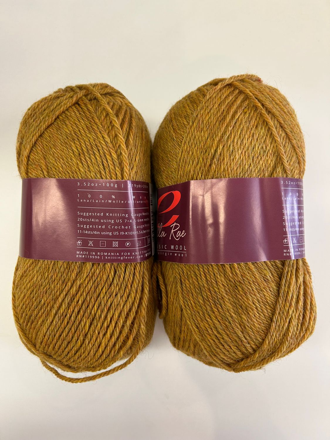 Classic Wool, 135, Gold