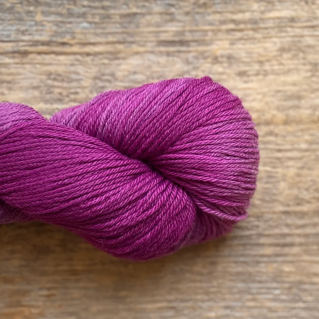 Vintage Handpaint, 5208, Raspberry Cream