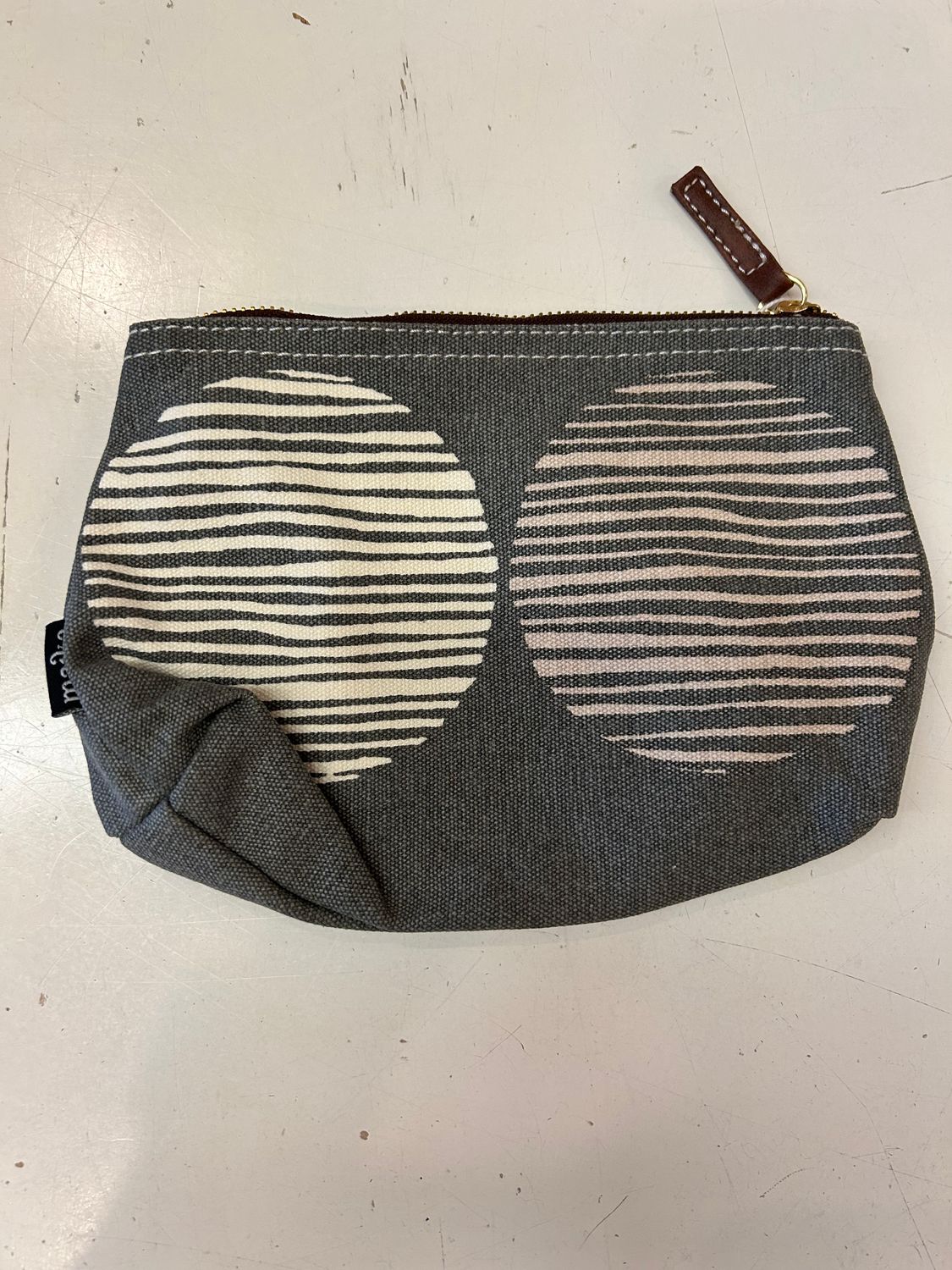 Maika Pouch (Medium), Color: Big Sur