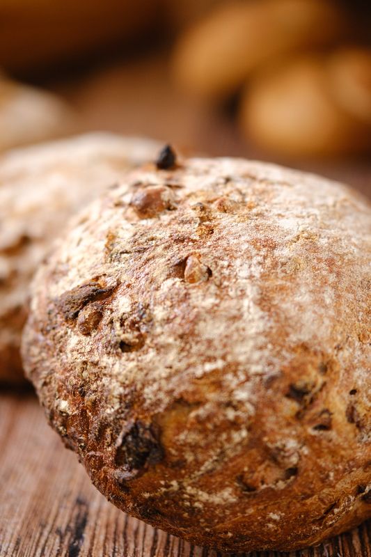 Noot-rozijnenbrood