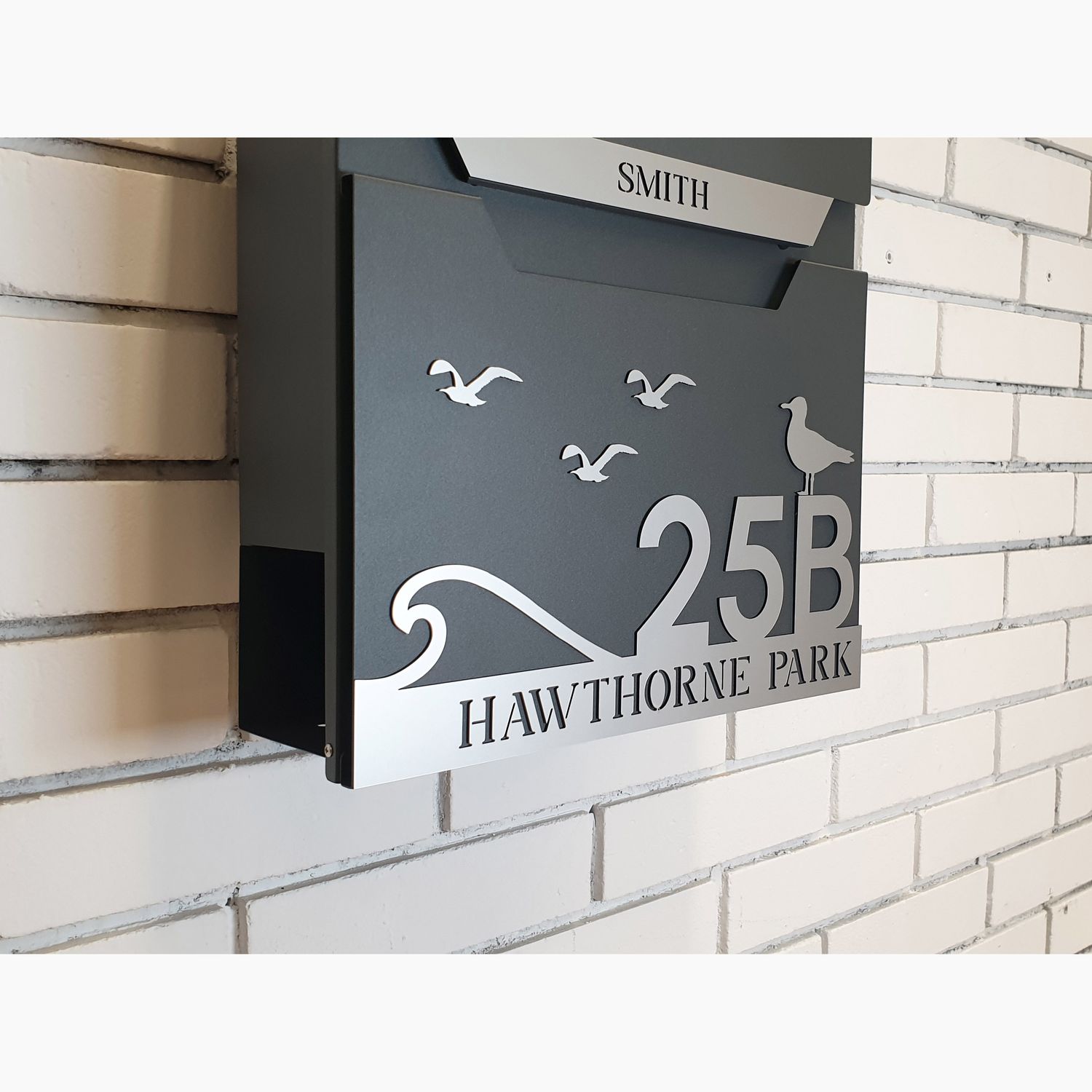 Mailbox Aurora P-02 by Studio Carino - Modern Wall-Mounted Anthracite Mailbox
