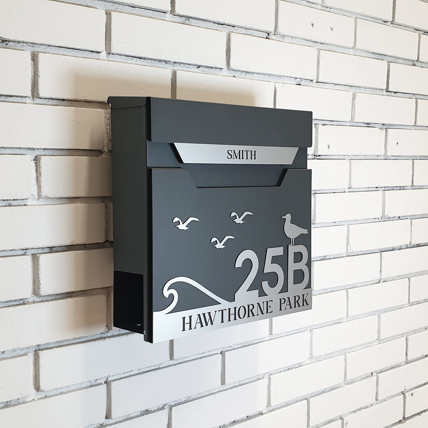 Mailbox Aurora P-02 by Studio Carino - Modern Wall-Mounted Anthracite Mailbox