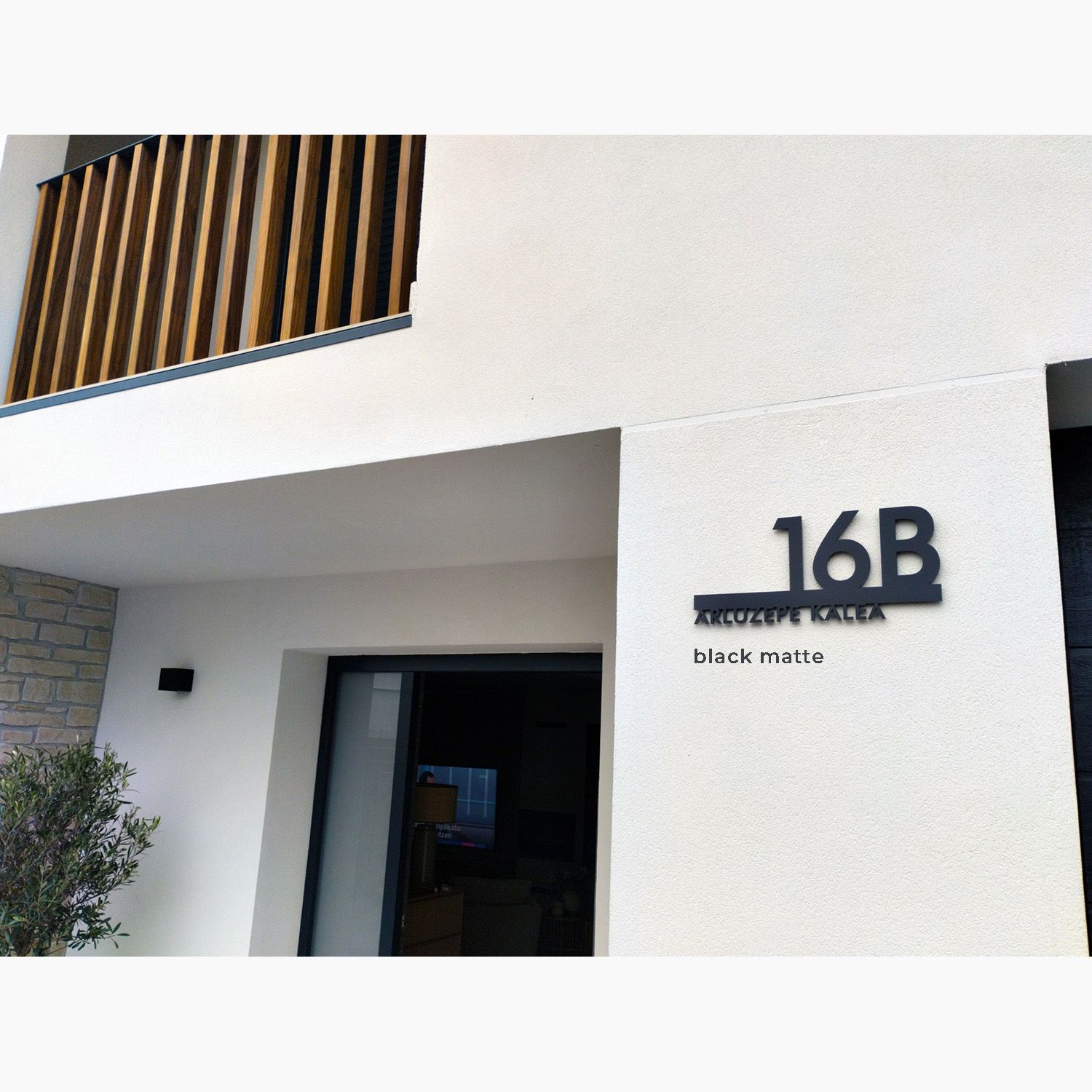 ELEGANT by Studio Carino - House Number Sign