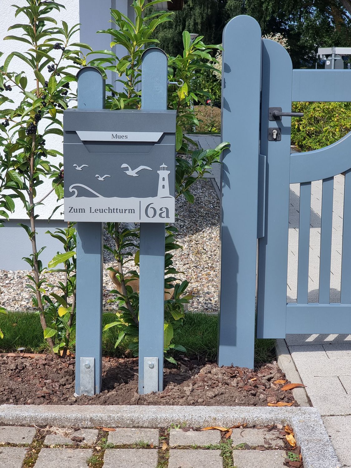 Mailbox Aurora P-03 by Studio Carino - Modern Wall-Mounted Anthracite Mailbox