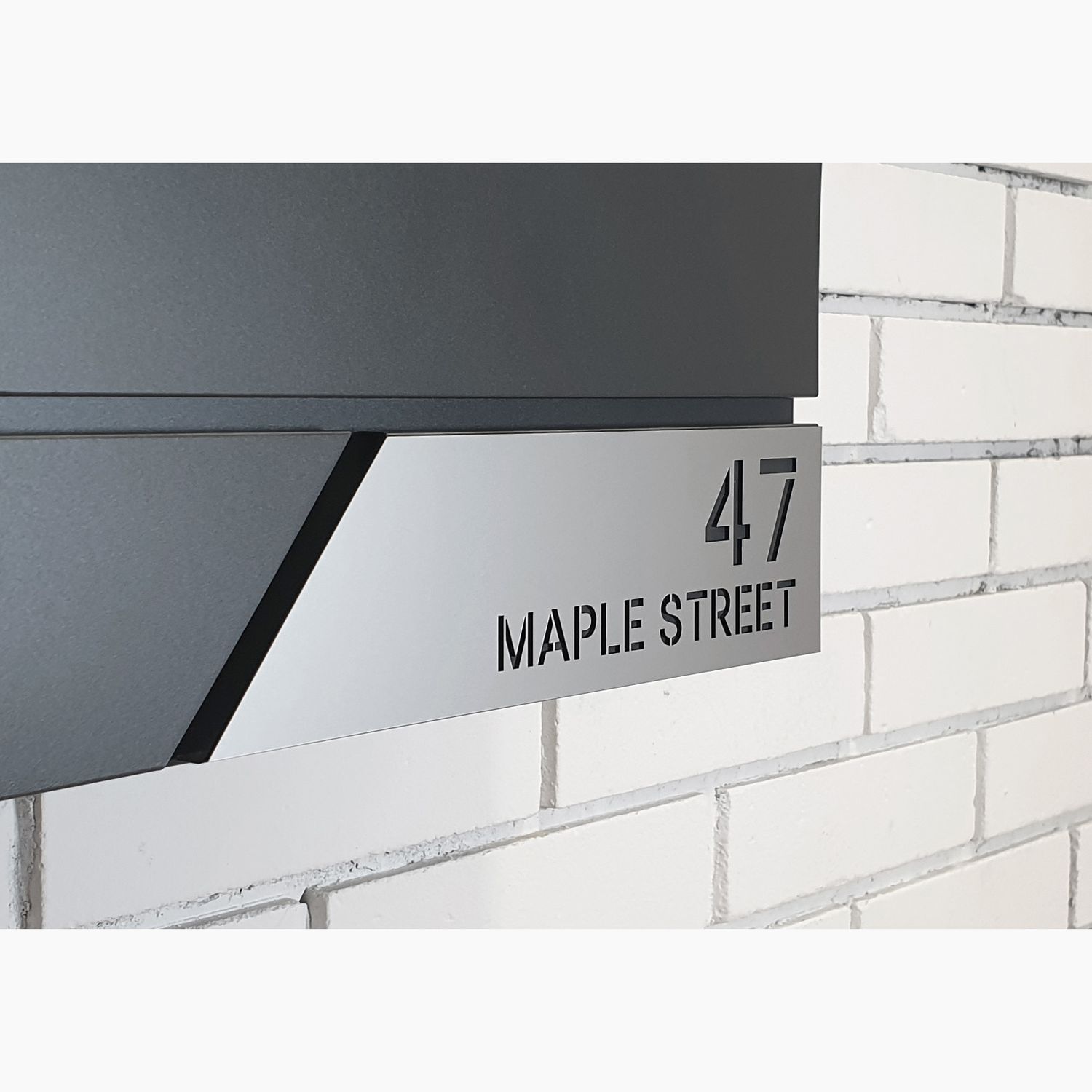 Mailbox Diagonal P-01 by Studio Carino - Modern Wall-Mounted Black Mailbox