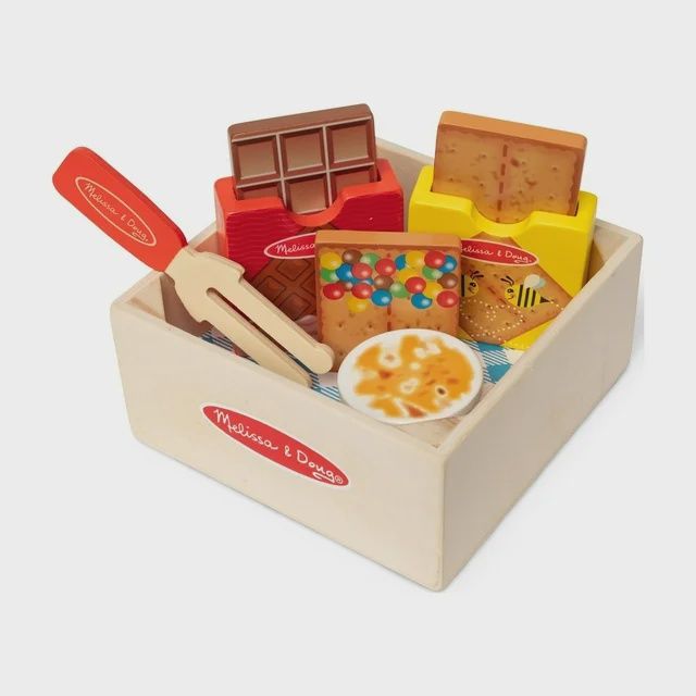 Wooden S&#39;mores Picnic Box Play Food Set