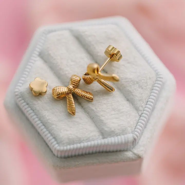 Classic Bows Earring