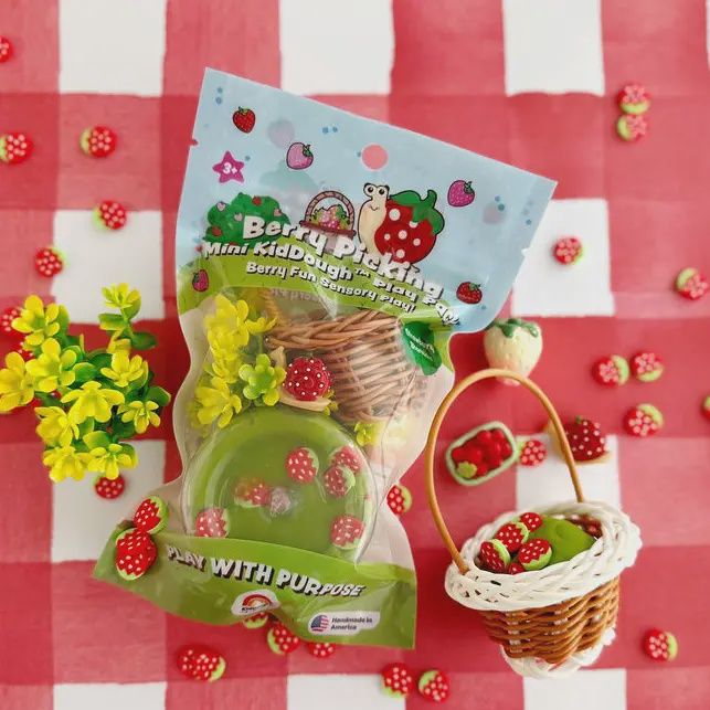 Berry Picking Mini Play Pack