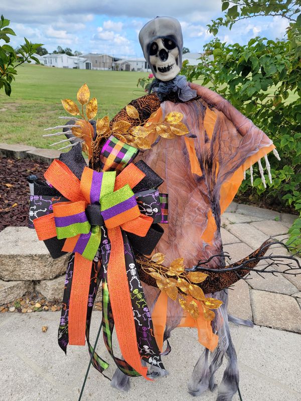 Crescent Moon Skeleton Wreath
