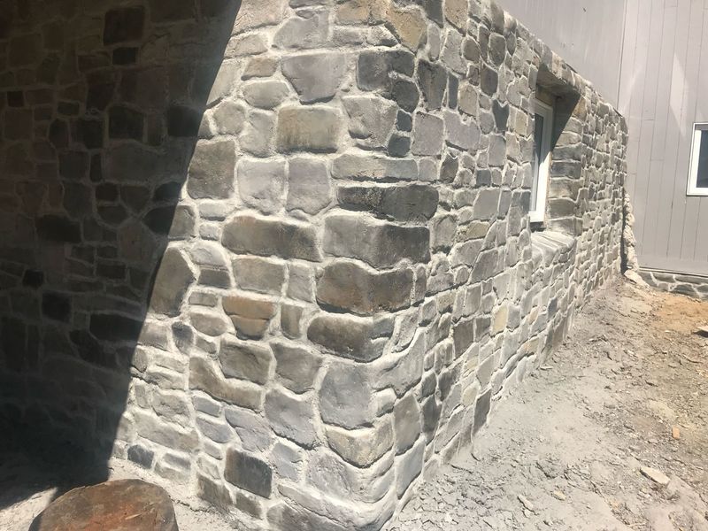 Scellage de maison en béton estampé
