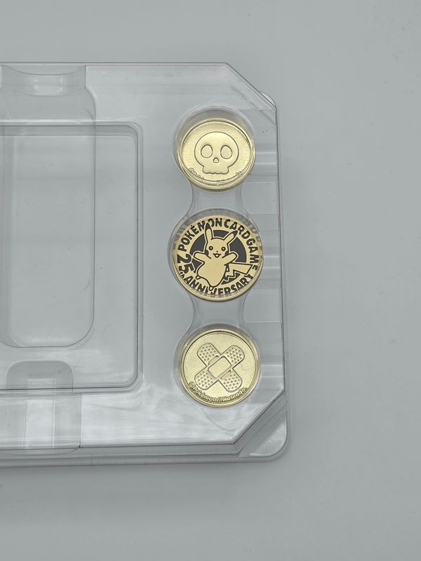 25th Anniversary Golden Box Pikachu Münze + Status Condition Markers - Pokemon