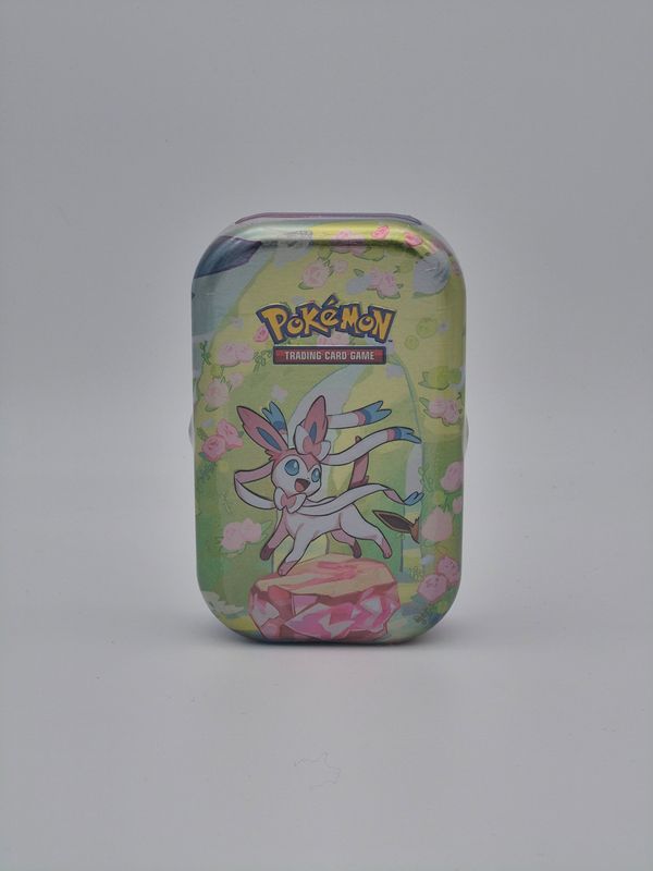 KP8.5 Prismatische Entwicklungen Mini Tin Box - Feelinara - Pokemon