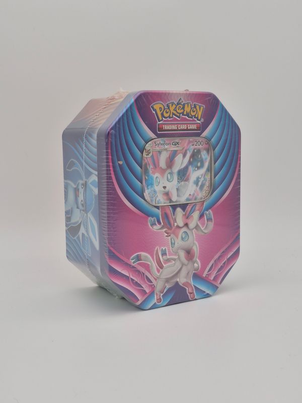 Evolution Celebration Sylveon GX Tin Box 2018 - Pokemon