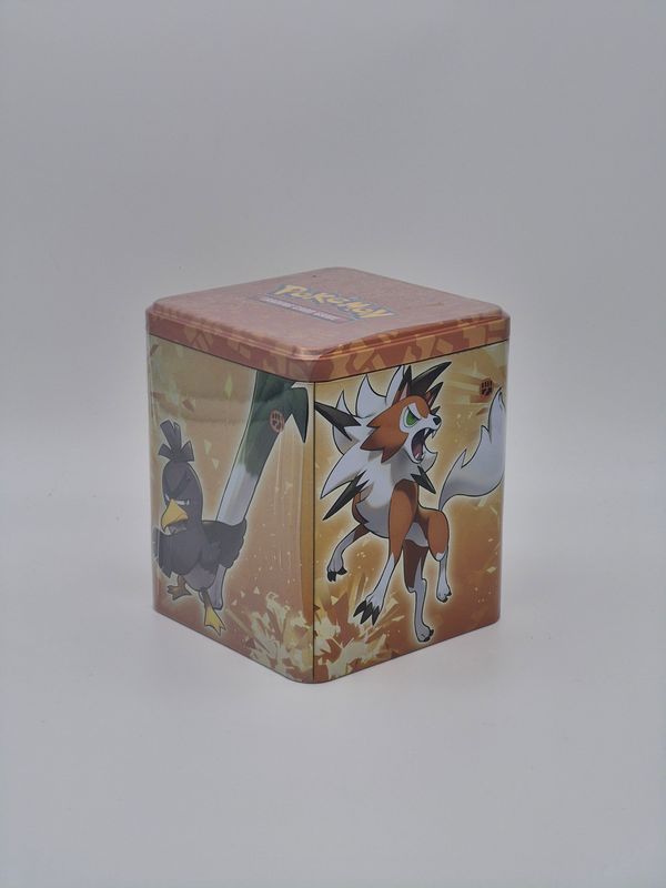 Stapel Tin Box 2022 - Kampf Wolwerock - Pokemon