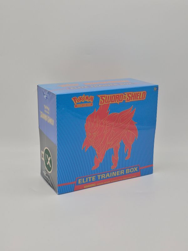 Sword & Shield Elite Trainer Box Zamazenta - Pokemon