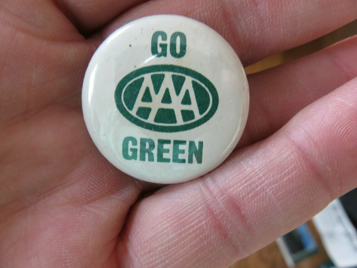 Item.S.155.MSU "AAA Go Green" pin