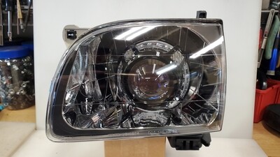 Toyota Tacoma 01-04 Projector Retrofit Headlight Kit