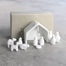 11 PC MINATURE NATIVITY SET IN GIFT BOX
