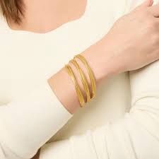 CHEVAL TWIST GOLD BANGLE MEDIUM