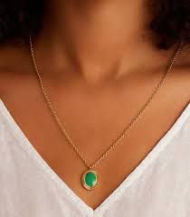 HONEYBEE SOLITAIRE IRIDESCENT EMERALD GREEN  NECKLACE