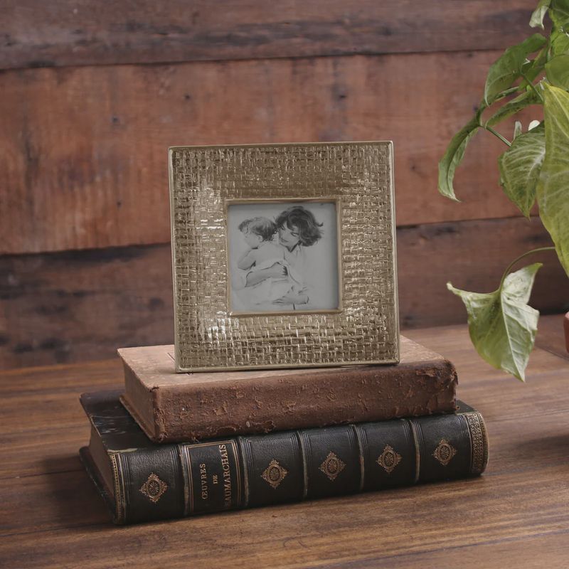 SIERRA MODERN NASSAU GOLD 3 X 3 FRAME