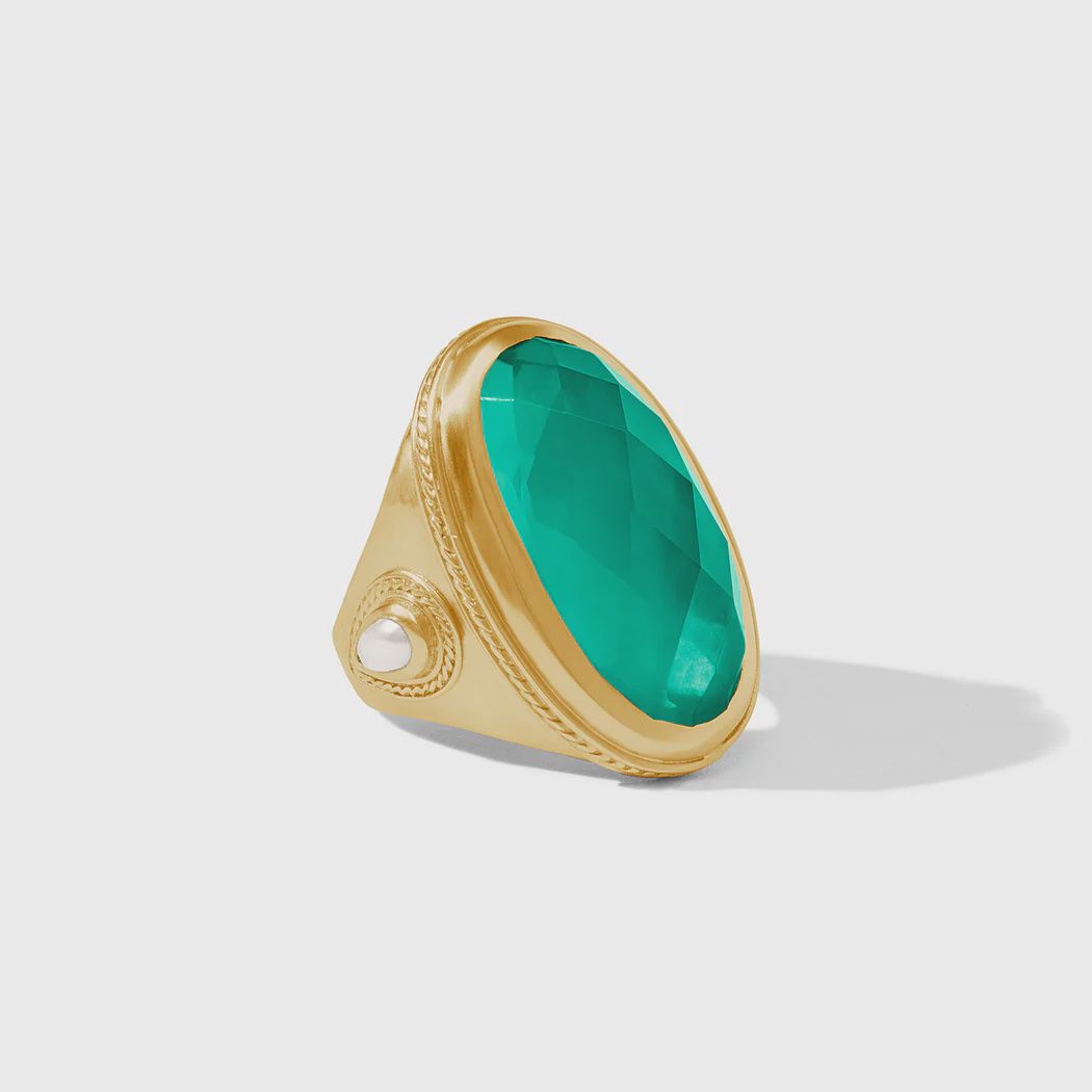 CANNES STATEMENT RING IRIDESCENT EMERALD GREEN 7