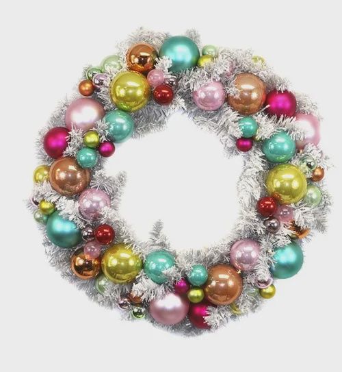 FLOCKED WREATH SILVER W ORNAMENTS SMALL