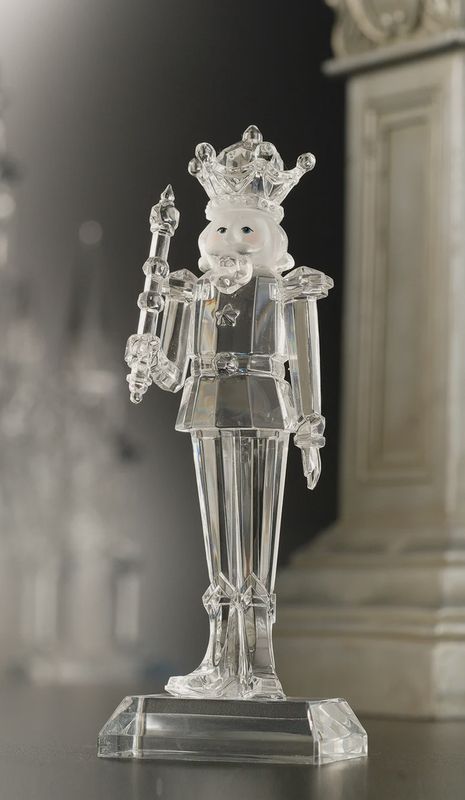 LG ACRYLIC NUTCRACKER KING
