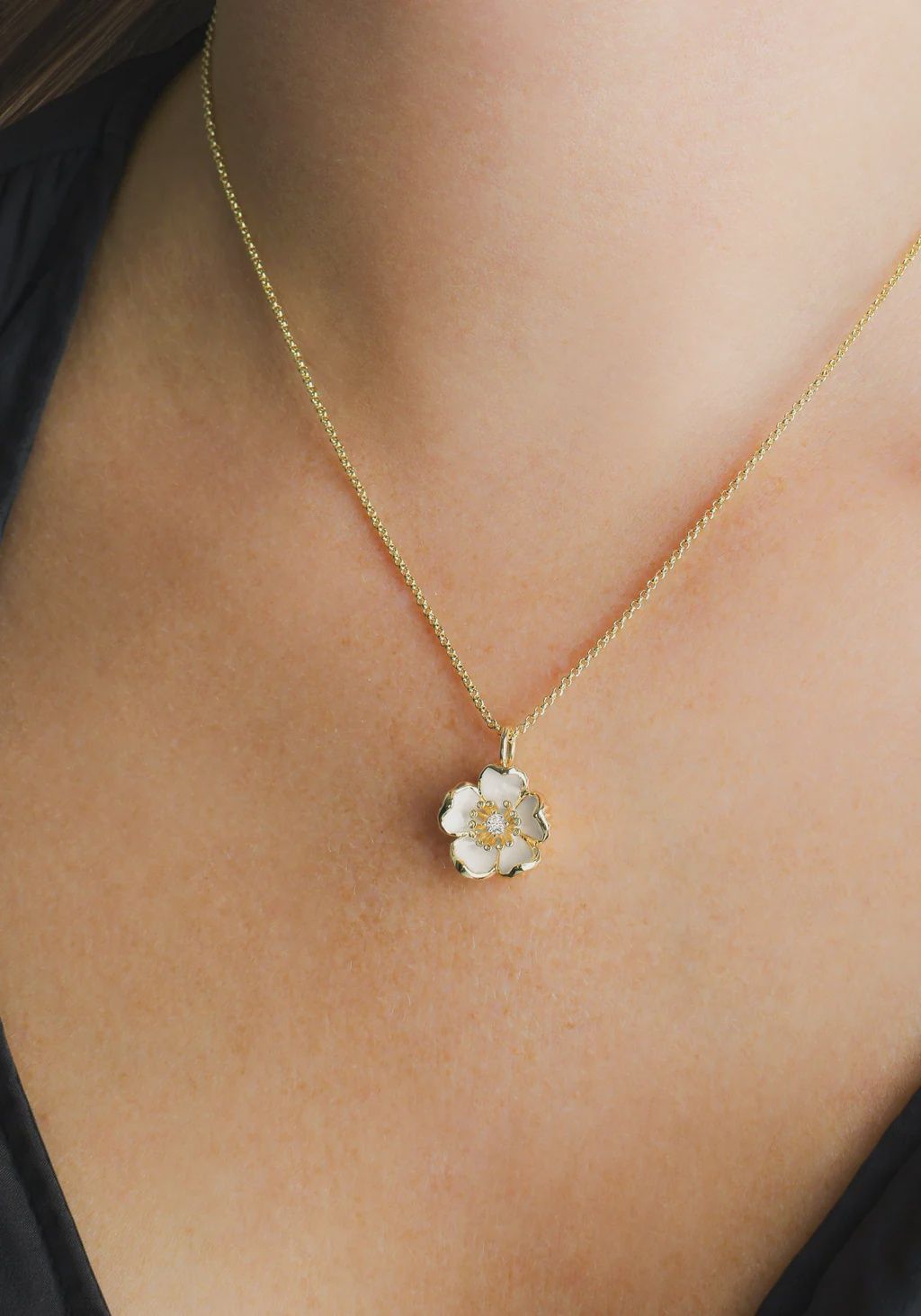 WILDFLOWER WHITE ENAMEL PENDANT NECKLACE