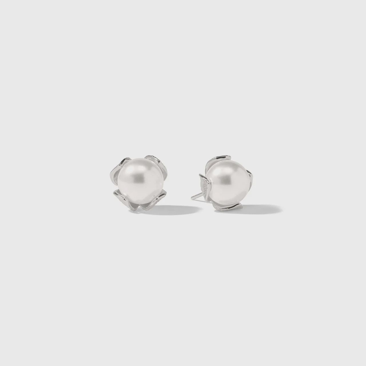 PENELOPE SILVER PEARL STUD EARRING LARGE