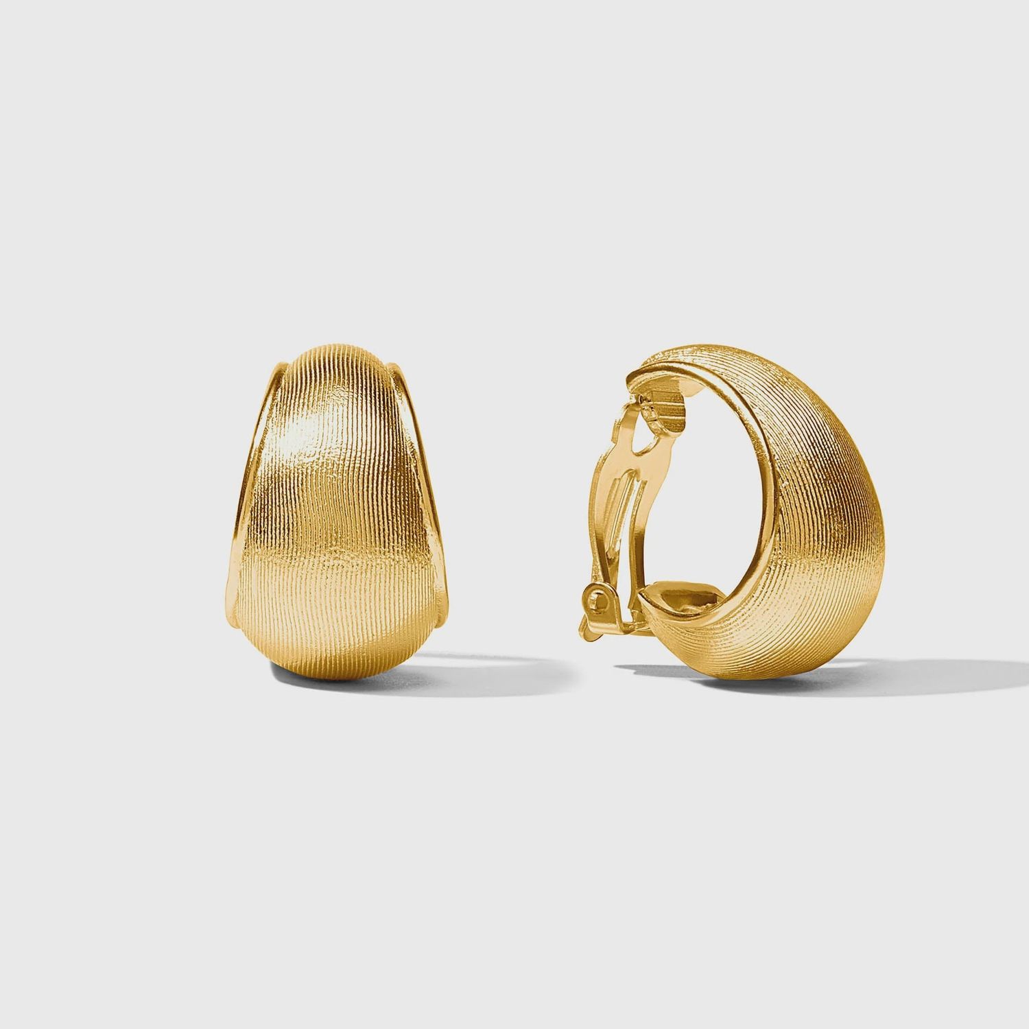 COBBLESTONE STATEMENT CLIP HOOP GOLD EARRING