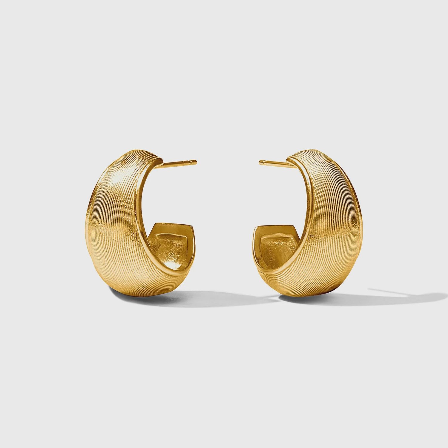 COBBLESTONE STATEMENT HOOP GOLD EARRING