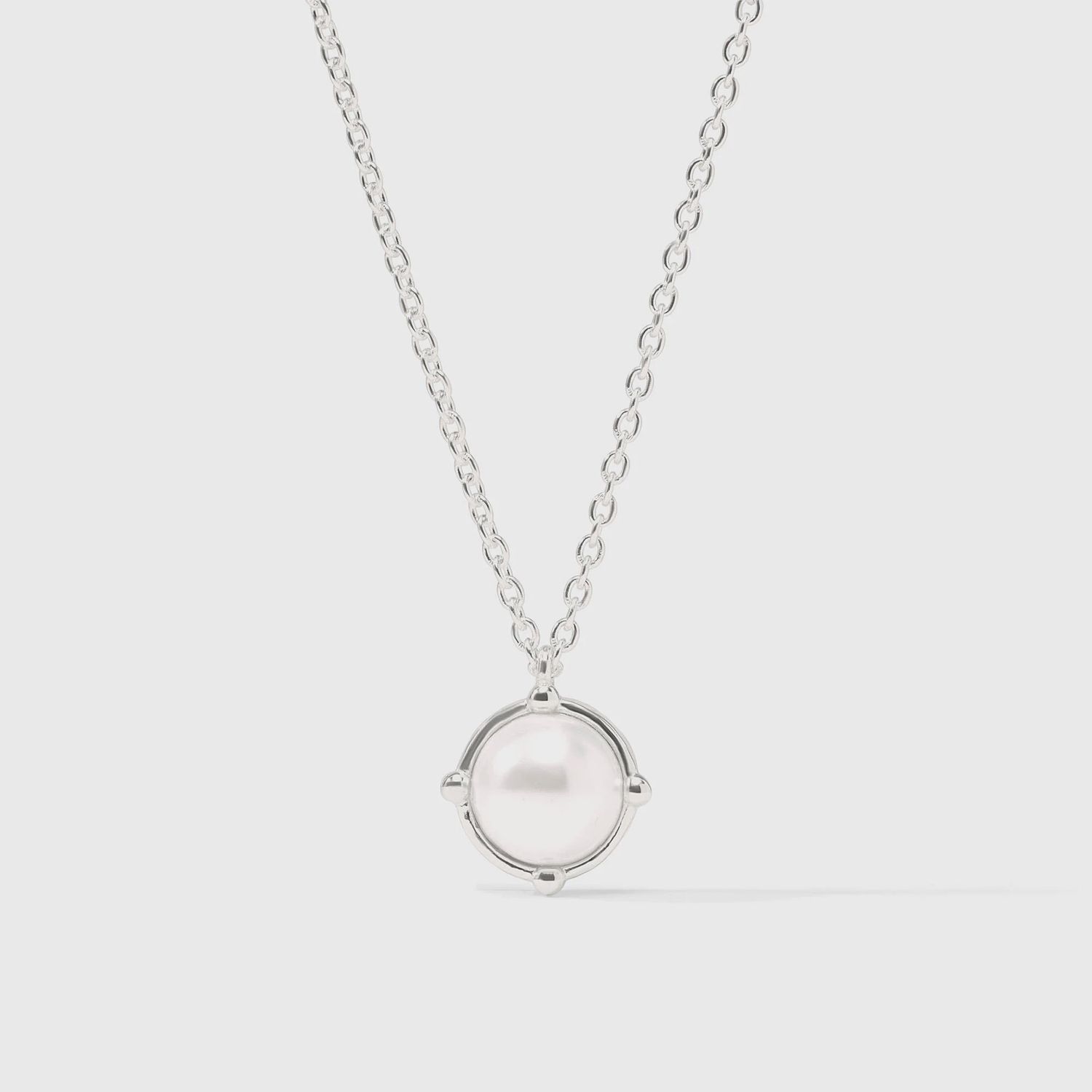 HONEYBEE SILVER SOLITAIRE NECKLACE PEARL
