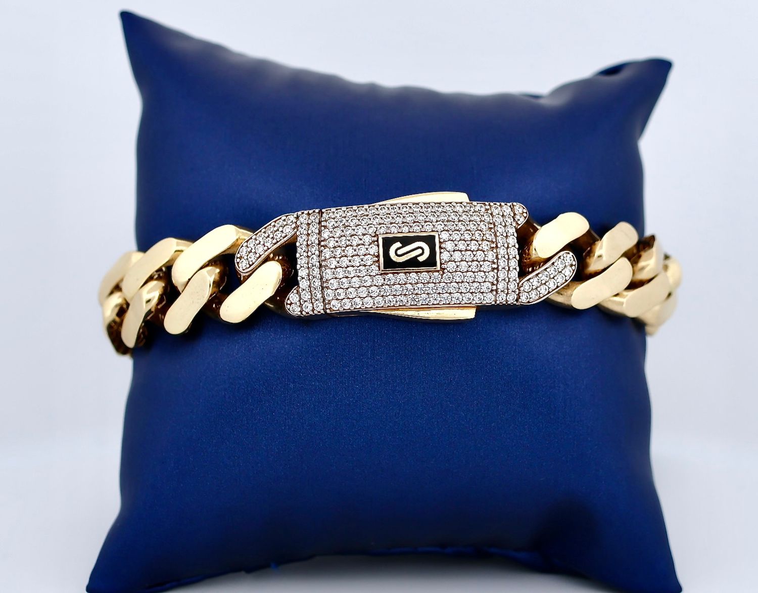 Brazalete Monaco 10k Dimensiones 8" x 13mm Peso 18.6g HO1014425