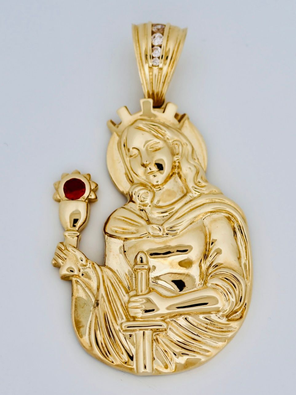 Dije de Santa Barbara 10K
Peso 19g
DI100012227