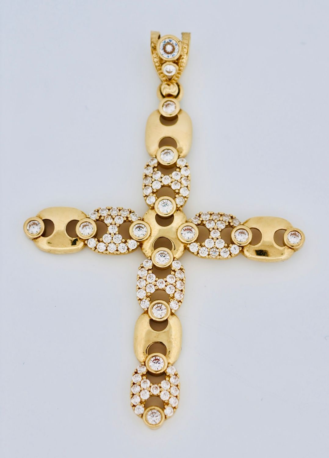 Dije de Crucifijo con Zirconeas 10K
Peso 11.9g
DI10005421
