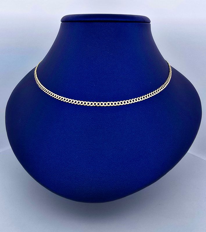 Cadena Corte Filo 10k Dimensiones 16" x 2.6mm Peso 3.00g DO100012795