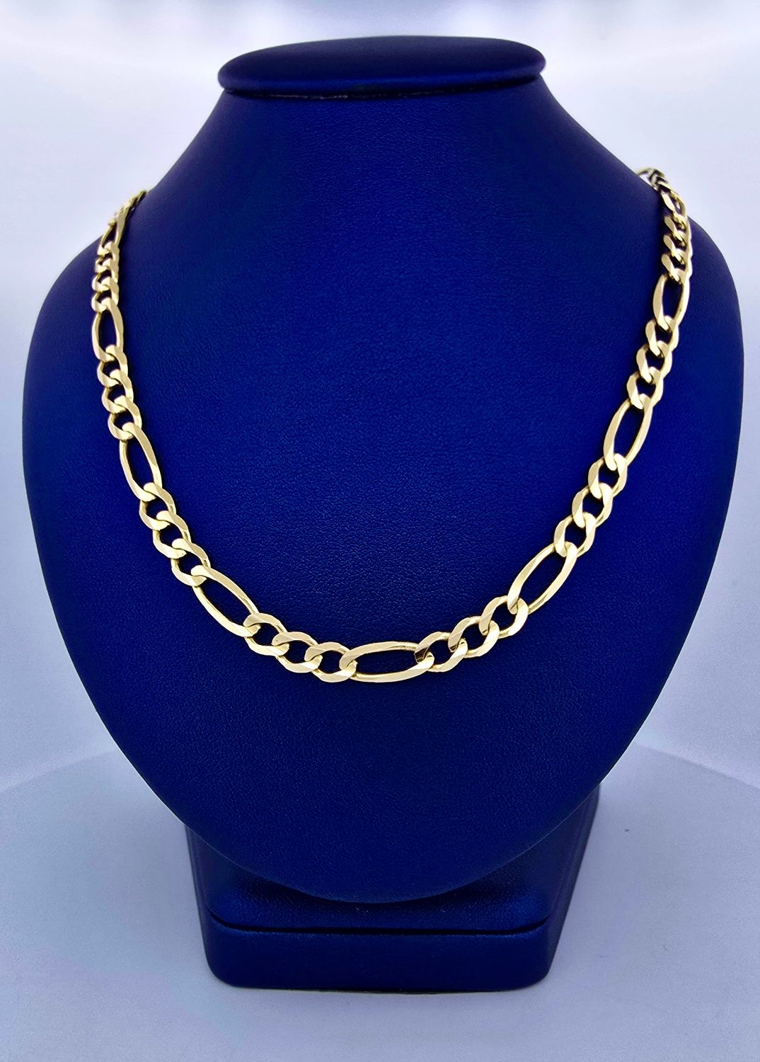 Cadena Figaro 14k  Dimensiones 22" x 6mm Peso 23.9g CA100011667