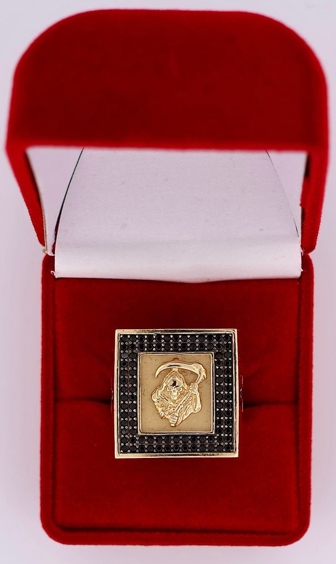 Anillo de la Santa Muerte 10k Size 9.5  Peso 12.6g  HO10008405
