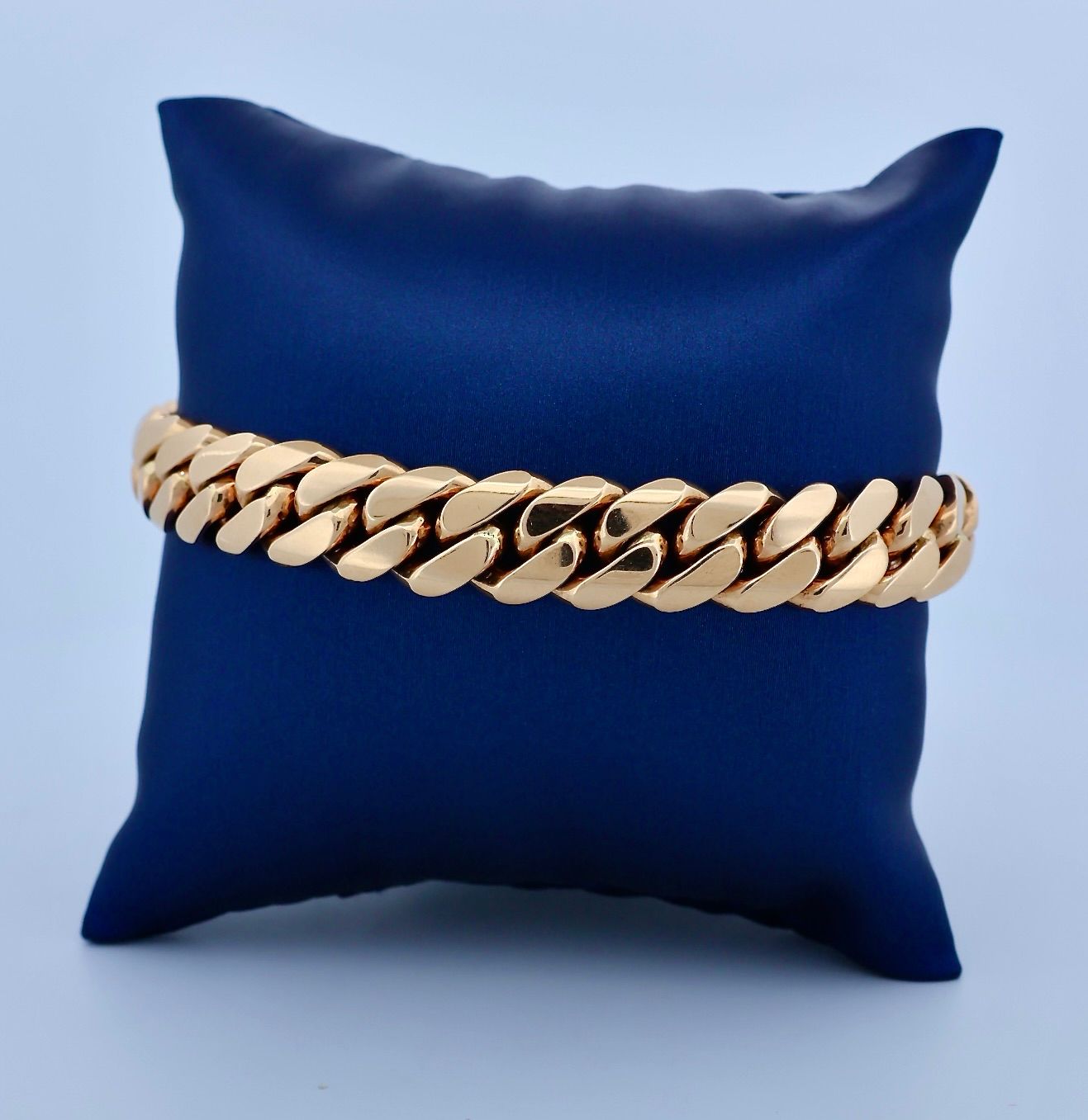 Brazalete de Hombre 14k Dimensiones 8.5" x 11mm Peso 71.3g HO10009273