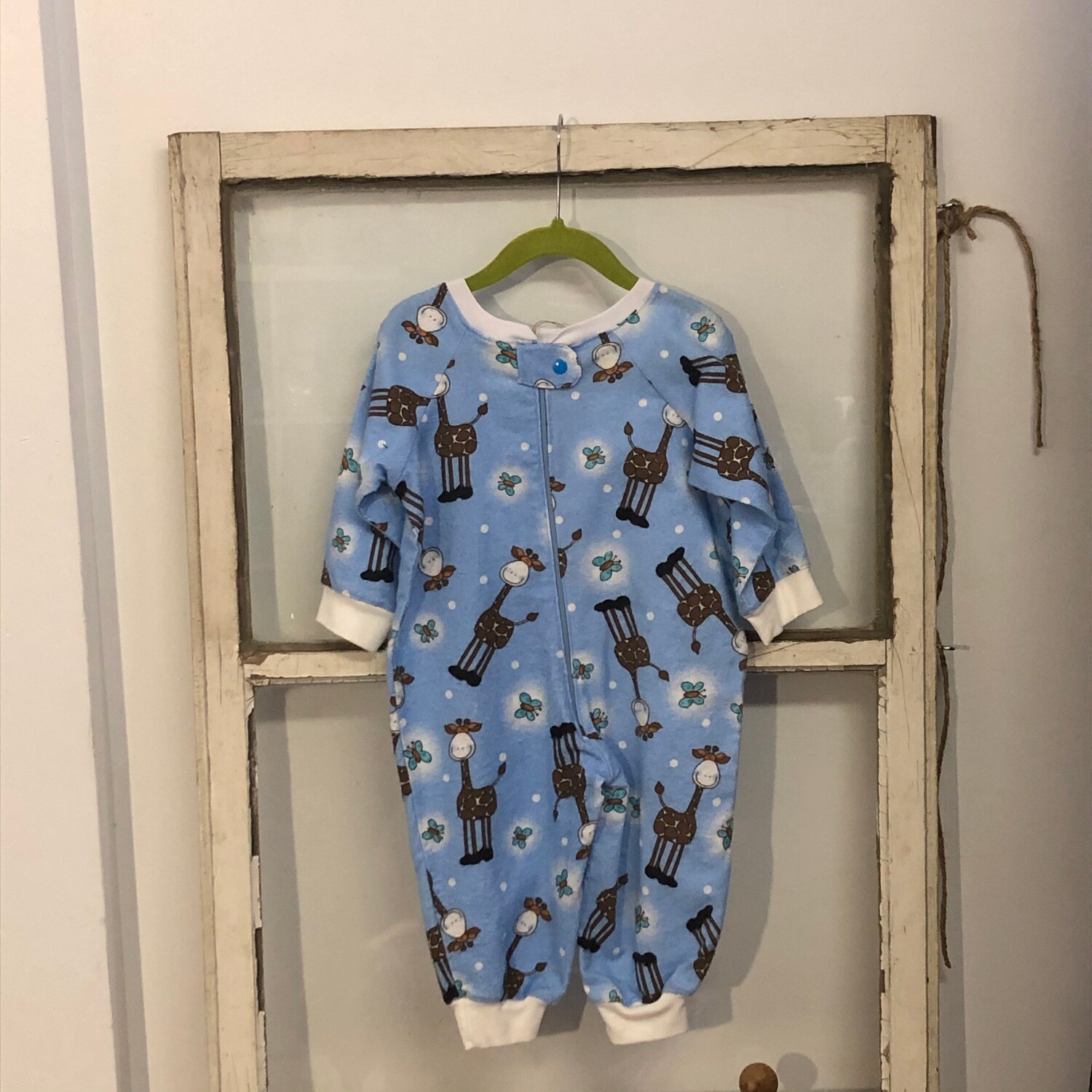 Giraffe Flannel PJ&#39;s (12 M)