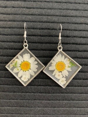 Flower Resin Earrings