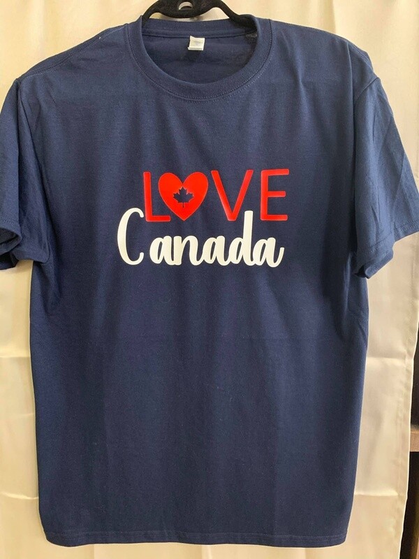 Love Canada T-Shirt Size Medium